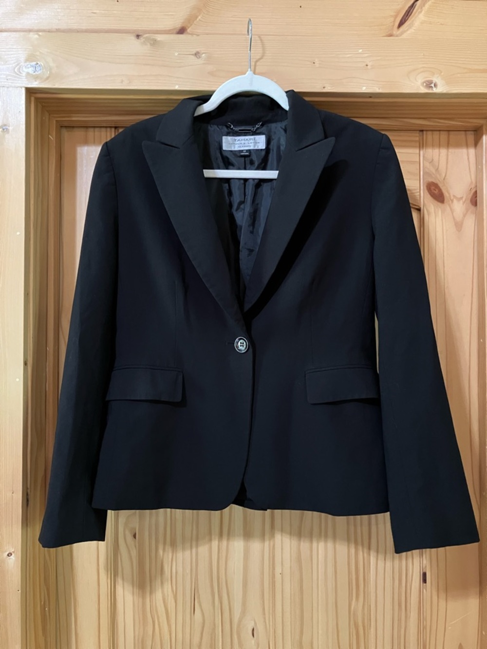 Tahari Black Single-Button Women's Blazer
